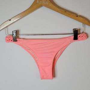 The Itsy Bikini Bottoms